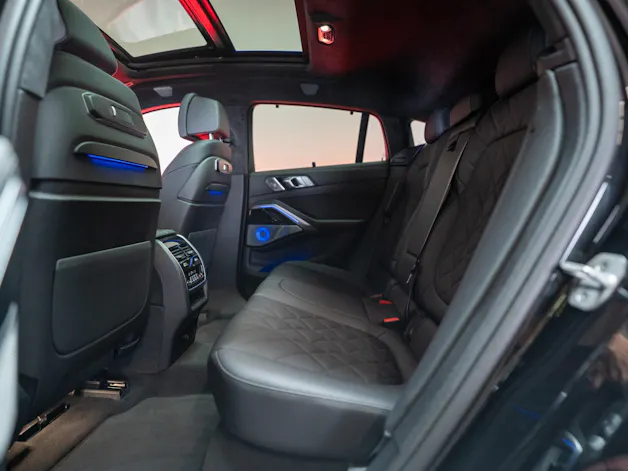 BMW X6 M60i M Sport Pro / Panorama-Glasdach / Bowers&Wilkins / 360°Kamera