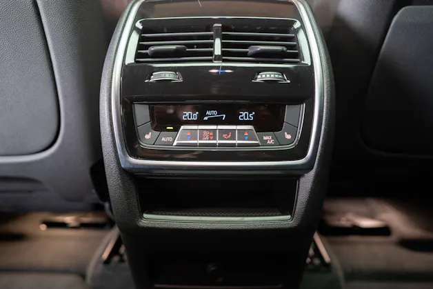 BMW X6 M60i M Sport Pro / Panorama-Glasdach / Bowers&Wilkins / 360°Kamera