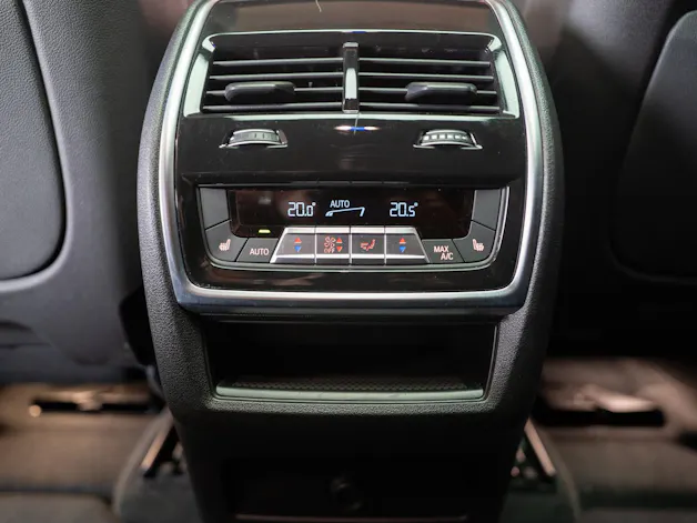 BMW X6 M60i M Sport Pro / Panorama-Glasdach / Bowers&Wilkins / 360°Kamera