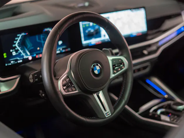 BMW X6 M60i M Sport Pro / Panorama-Glasdach / Bowers&Wilkins / 360°Kamera