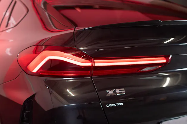 BMW X6 M60i M Sport Pro / Panorama-Glasdach / Bowers&Wilkins / 360°Kamera