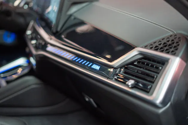 BMW X6 M60i M Sport Pro / Panorama-Glasdach / Bowers&Wilkins / 360°Kamera