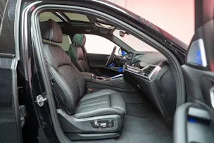 BMW X6 M60i M Sport Pro / Panorama-Glasdach / Bowers&Wilkins / 360°Kamera