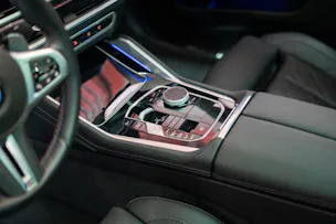 BMW X6 M60i M Sport Pro / Panorama-Glasdach / Bowers&Wilkins / 360°Kamera
