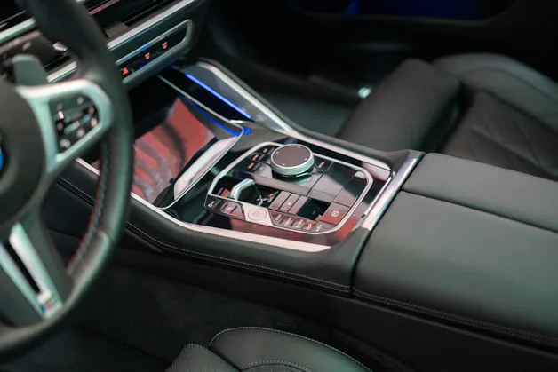 BMW X6 M60i M Sport Pro / Panorama-Glasdach / Bowers&Wilkins / 360°Kamera