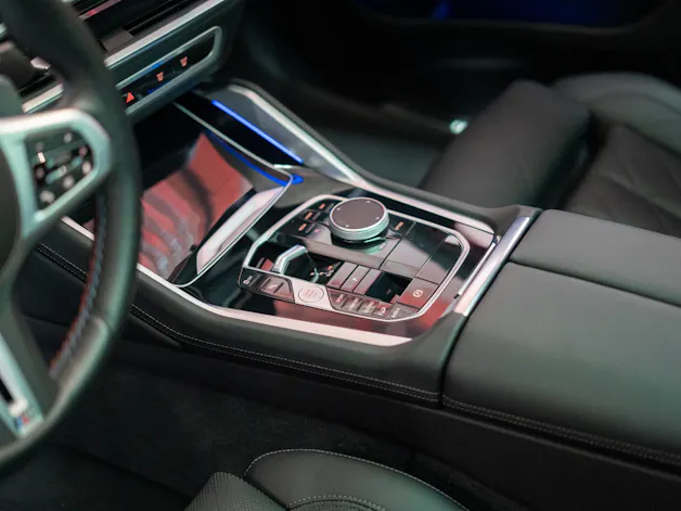 BMW X6 M60i M Sport Pro / Panorama-Glasdach / Bowers&Wilkins / 360°Kamera