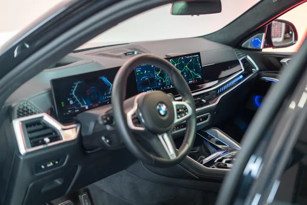 BMW X6 M60i M Sport Pro / Panorama-Glasdach / Bowers&Wilkins / 360°Kamera