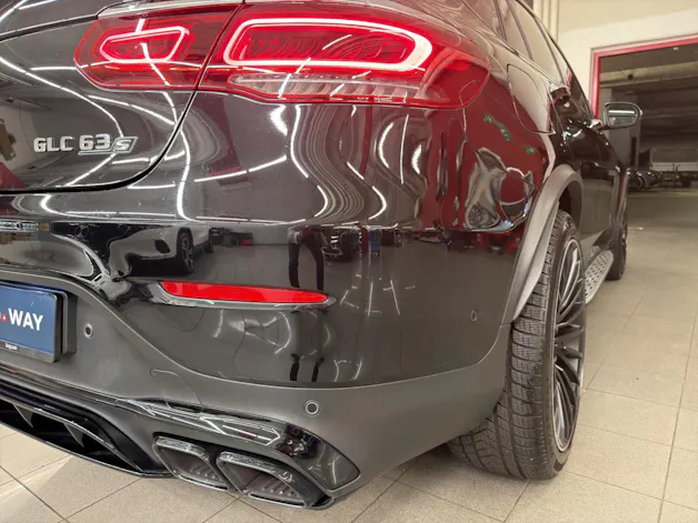 MERCEDES-BENZ GLC 63 S 4M - AMG - Coupé / DISTRONIC / 360 Grad Kamera / AIRMATIC