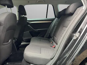 SKODA Octavia Combi 2.0 TDI Elegance DSG