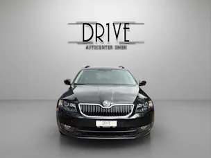 SKODA Octavia Combi 2.0 TDI Elegance DSG