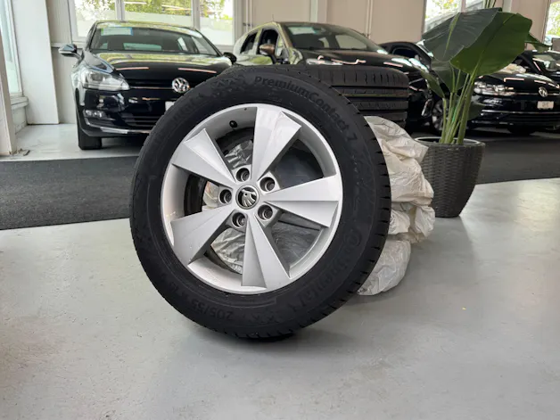 SKODA Octavia Combi 2.0 TDI Elegance DSG