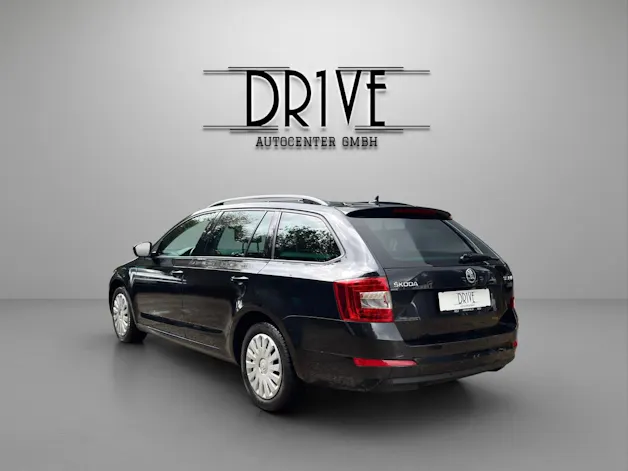 SKODA Octavia Combi 2.0 TDI Elegance DSG