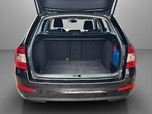 SKODA Octavia Combi 2.0 TDI Elegance DSG