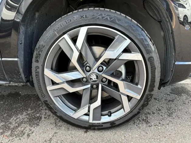 SKODA Karoq 2.0 TSI SportLine 4x4 DSG