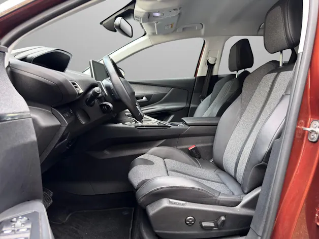 PEUGEOT 3008 1.5 BlueHDi Allure EAT