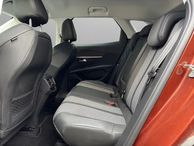 PEUGEOT 3008 1.5 BlueHDi Allure EAT