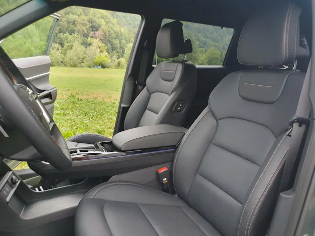 KGM -SsangYong Torres 1.5 Turbo Executive 4WD M27