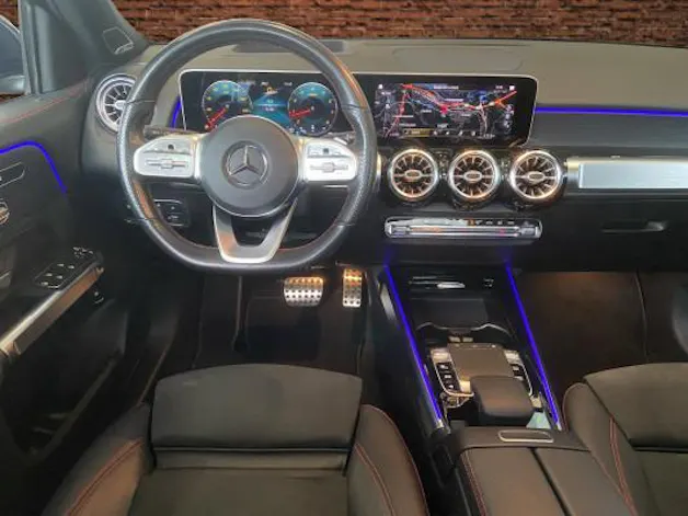 MERCEDES-BENZ GLB 250 AMG Line 4 MATIC