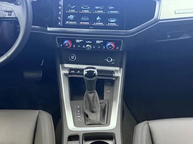 AUDI Q3 45 TFSI advanced quattro S-tronic