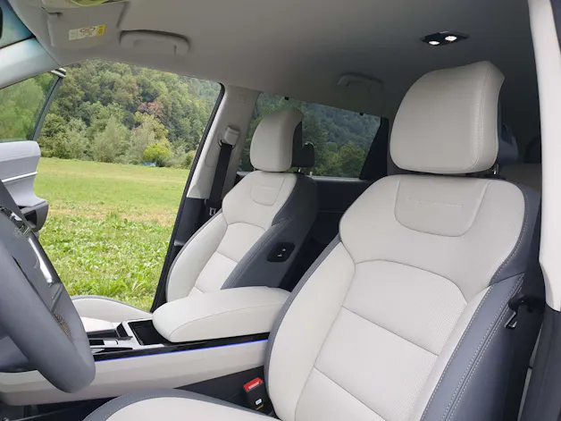 KGM -SsangYong Torres 1.5 Turbo Executive 4WD MJ27