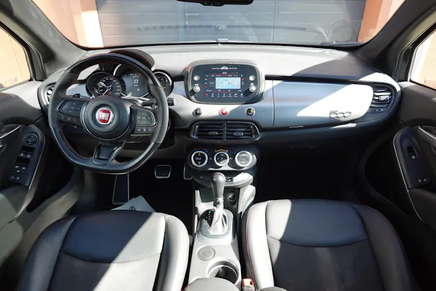 FIAT 500X 1.3 TB GSE S-Design ''CH Auto * Version Sport * Tempomat adaptatif * GPS * Caméra de Recul * 8 Pneus''
