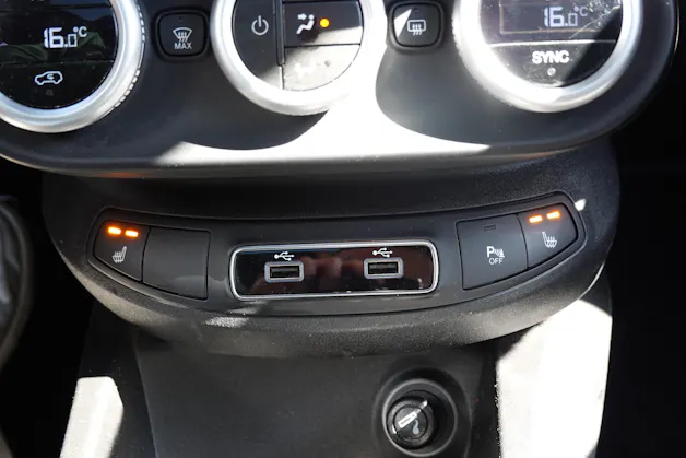 FIAT 500X 1.3 TB GSE S-Design ''CH Auto * Version Sport * Tempomat adaptatif * GPS * Caméra de Recul * 8 Pneus''