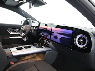 MERCEDES-BENZ CLA SB 220 4M 8G-DCT