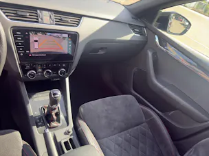 SKODA Octavia Combi 2.0 TSI 245 RS DSG