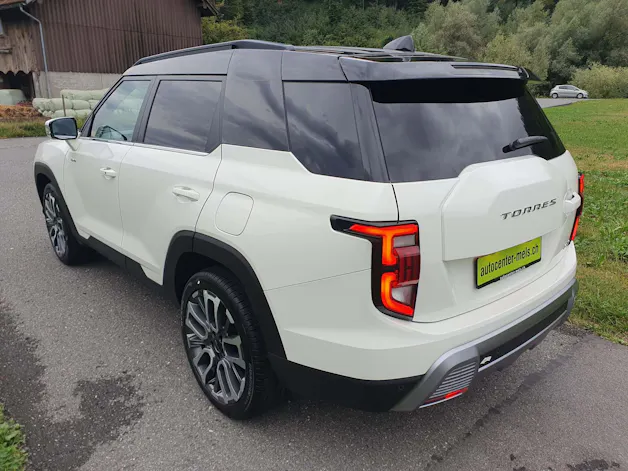 KGM -SsangYong Torres 1.5 Turbo Executive 4WD M27
