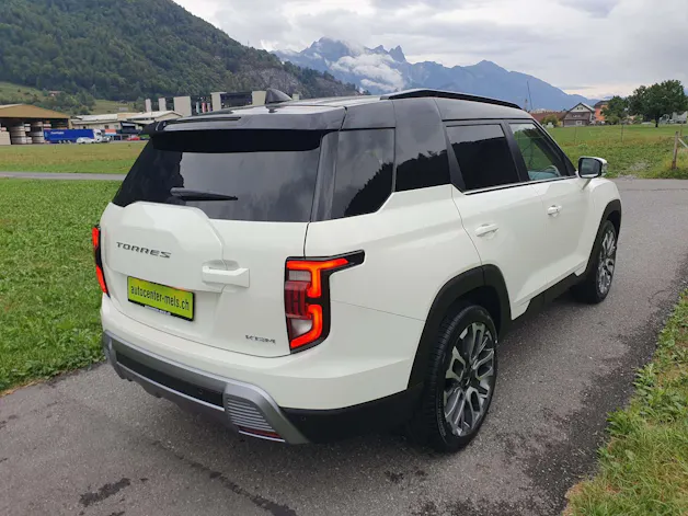 KGM -SsangYong Torres 1.5 Turbo Executive 4WD M27