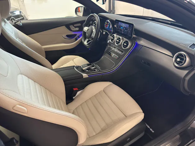 MERCEDES-BENZ C 300 Coupé 4Matic AMG Line + Premium + 9G-tronic