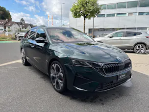 SKODA Octavia Combi 2.0 TSI DSG RS 30 Years Edition