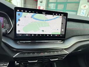 SKODA Octavia Combi 2.0 TSI DSG RS 30 Years Edition