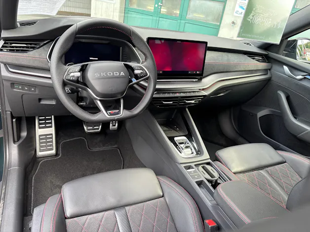 SKODA Octavia Combi 2.0 TSI DSG RS 30 Years Edition
