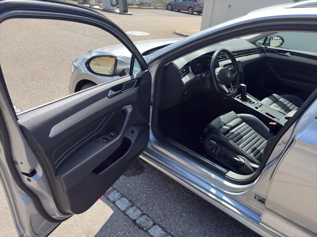 VW Passat Variant 2.0 TDI 200 Elegance DSG 4m