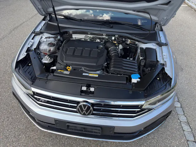 VW Passat Variant 2.0 TDI 200 Elegance DSG 4m