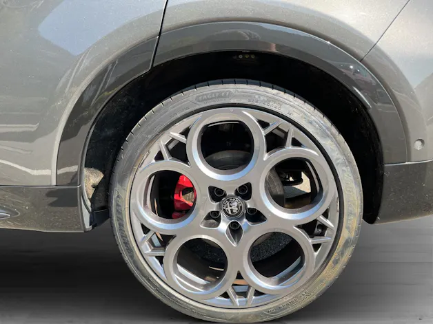 ALFA ROMEO Tonale 1.3 Plug-in Hybrid Veloce Q4