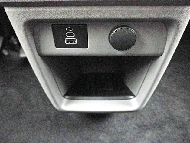 FORD Tourneo Custom L1 2.5 Plug-in-Hybrid Titanium X