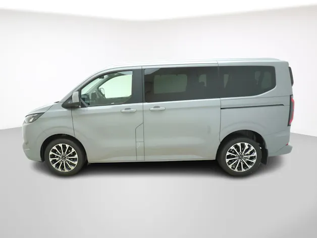 FORD Tourneo Custom L1 2.5 Plug-in-Hybrid Titanium X