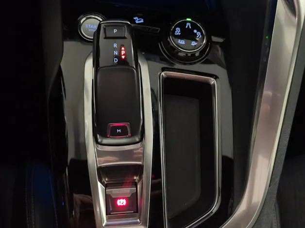 PEUGEOT 5008 1.6 THP GT Line EAT