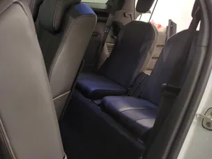PEUGEOT 5008 1.6 THP GT Line EAT