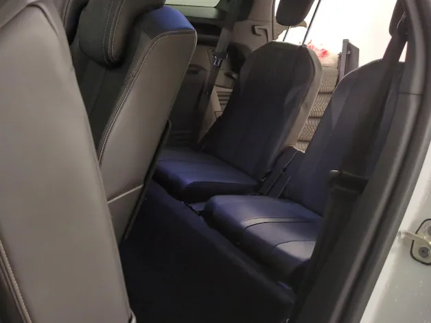 PEUGEOT 5008 1.6 THP GT Line EAT