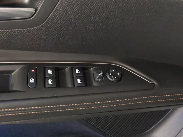 PEUGEOT 5008 1.6 THP GT Line EAT