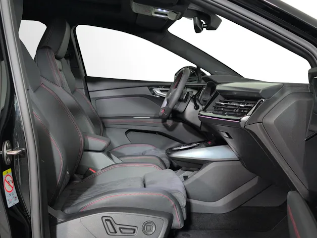 AUDI Q4 e-tron 45 Edition Swiss Ski quattro