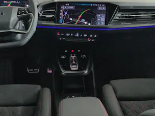AUDI Q4 e-tron 45 Edition Swiss Ski quattro