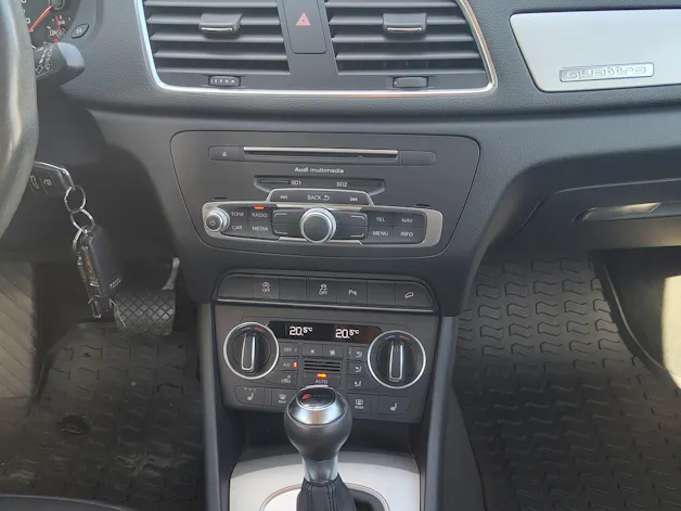 AUDI Q3 2.0 TDI quattro S-tronic