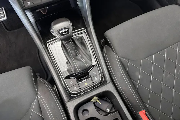 SKODA Karoq 2.0 TSI SportLine 4x4 DSG