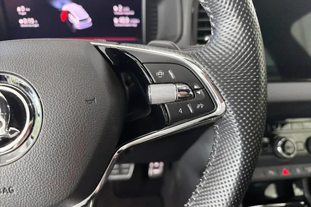 SKODA Karoq 2.0 TSI SportLine 4x4 DSG