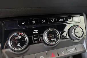 SKODA Karoq 2.0 TSI SportLine 4x4 DSG