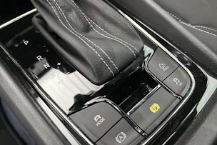 SKODA Karoq 2.0 TSI SportLine 4x4 DSG